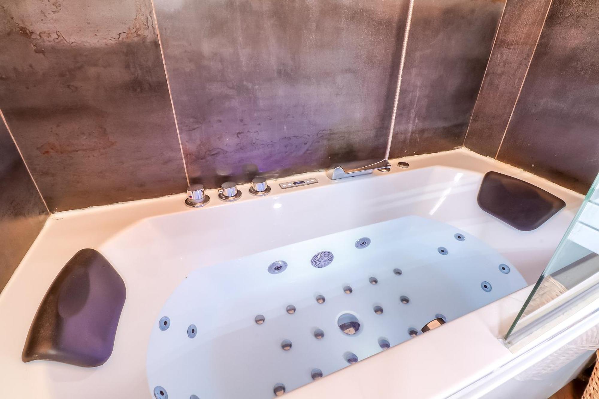 Le Vintage, Appart,Hotel Particulier, Centre Nimes Maisoncarreeconciergerie מראה חיצוני תמונה